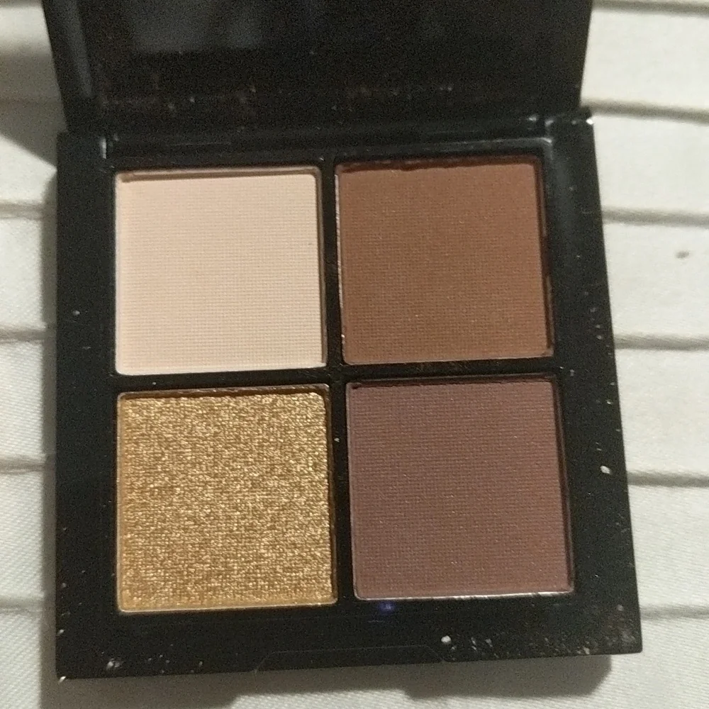 LES Eyeshadow Palette
